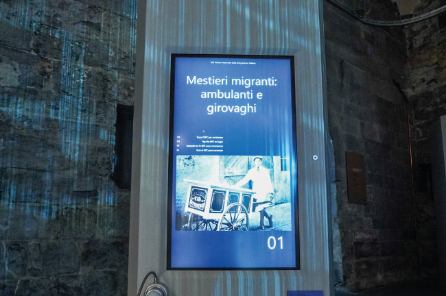 Migrant Trades: peddlers and wanderers. View of the interactive installation of the Mei Migrant Trades: peddlers and wanderers. View of the interactive installation of the Mei